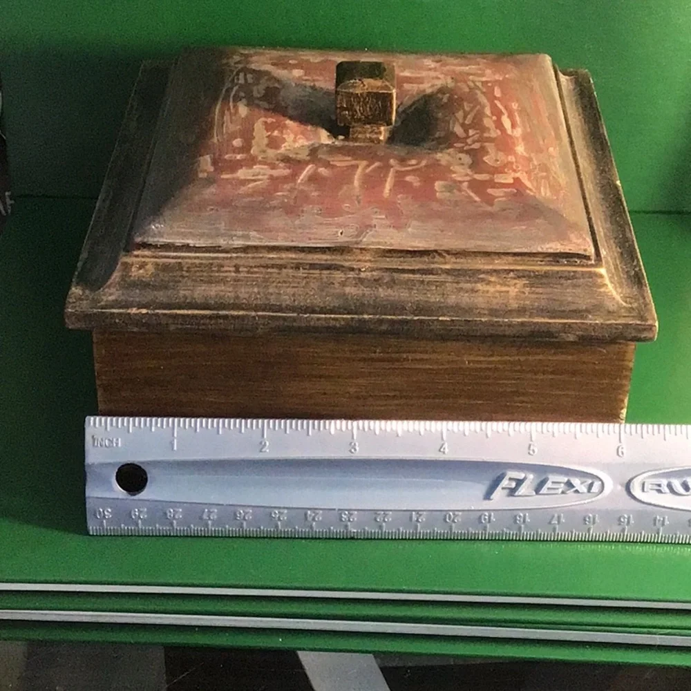 Pier 1 vibtake keepsake
